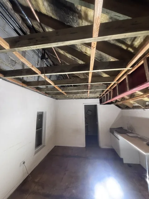Controlled artex plasterboard strip-out in Notting Hill